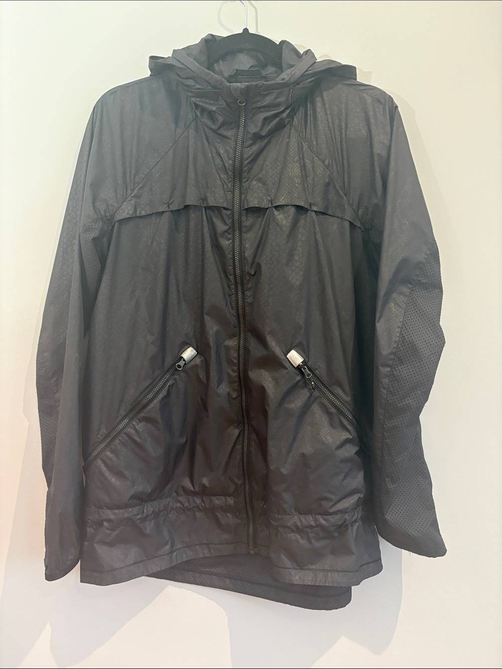 Lululemon Black Snakeskin Print Hooded Running Jacket Reflective